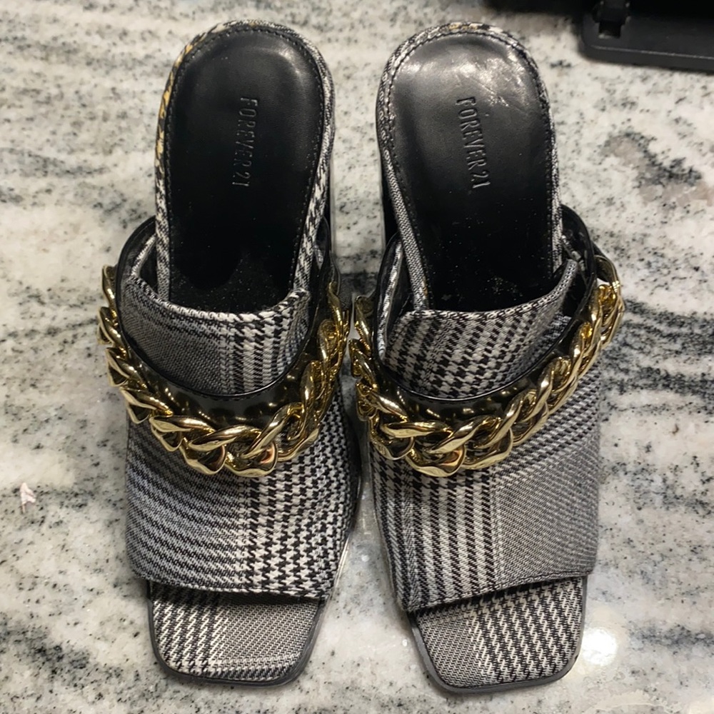 Chunky heels